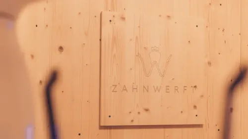 Logoschild ZAHNWERFT